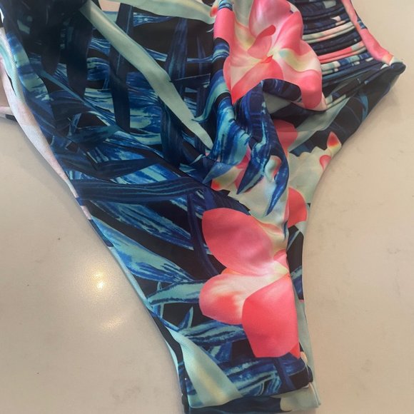 Floral One Piece Swimsuit - Picture 9 of 15